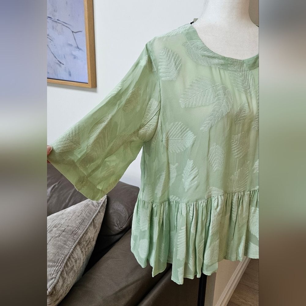 Nwt Masai sheer leaf mint green  blouse